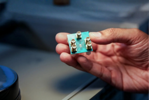 Ученые Разработали Новый, Более Быстрый и Мощный Микроволновый Чип