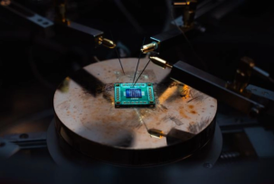 Чипы с вертикальной архитектурой и первый шестислойный микрочип