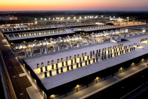 Атака Ирана на ОАЭ привела к сбоям в работе дата-центра AWS